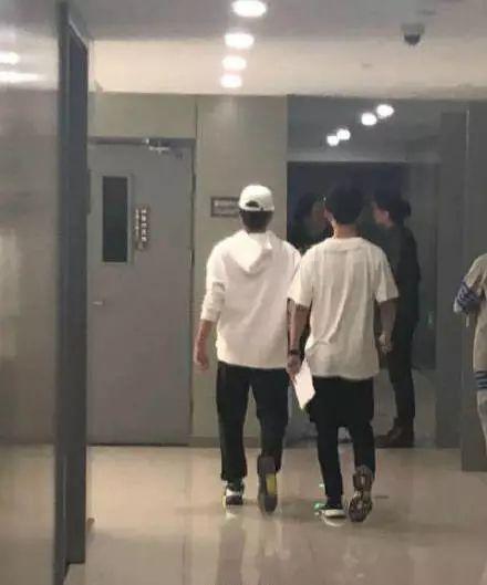 吃瓜娱乐胡先煦,吃瓜娱乐背后的青春成长